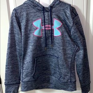 Women’s under Armour sweatshirt